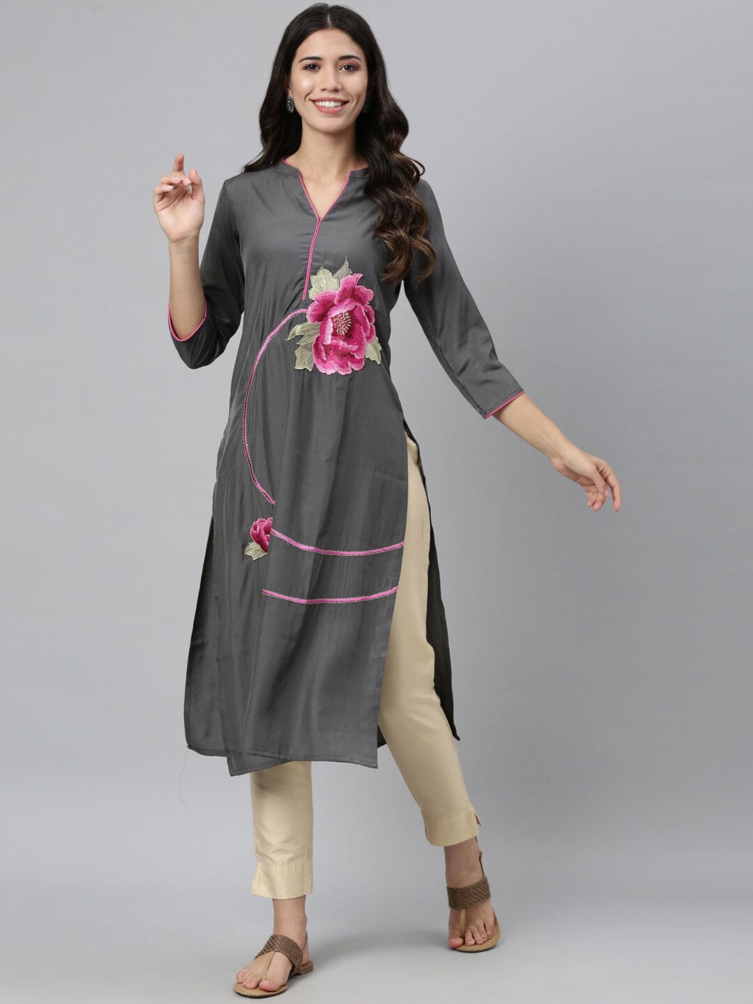 

Neerus Women Grey Floral Embroidered Floral Kurta