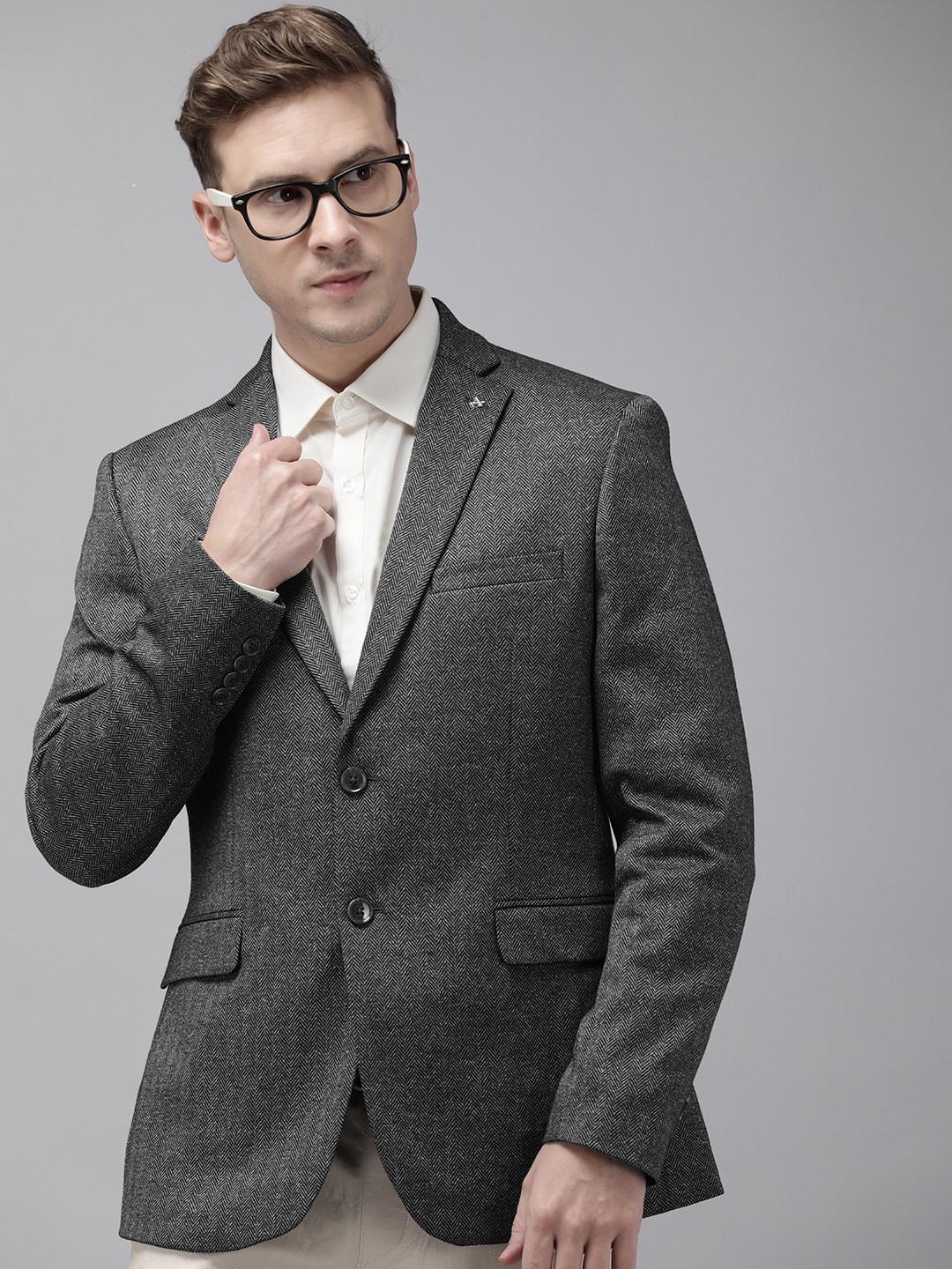 

Arrow Men Black & White Self-Design Slim-Fit Single-Breasted Formal Blazer