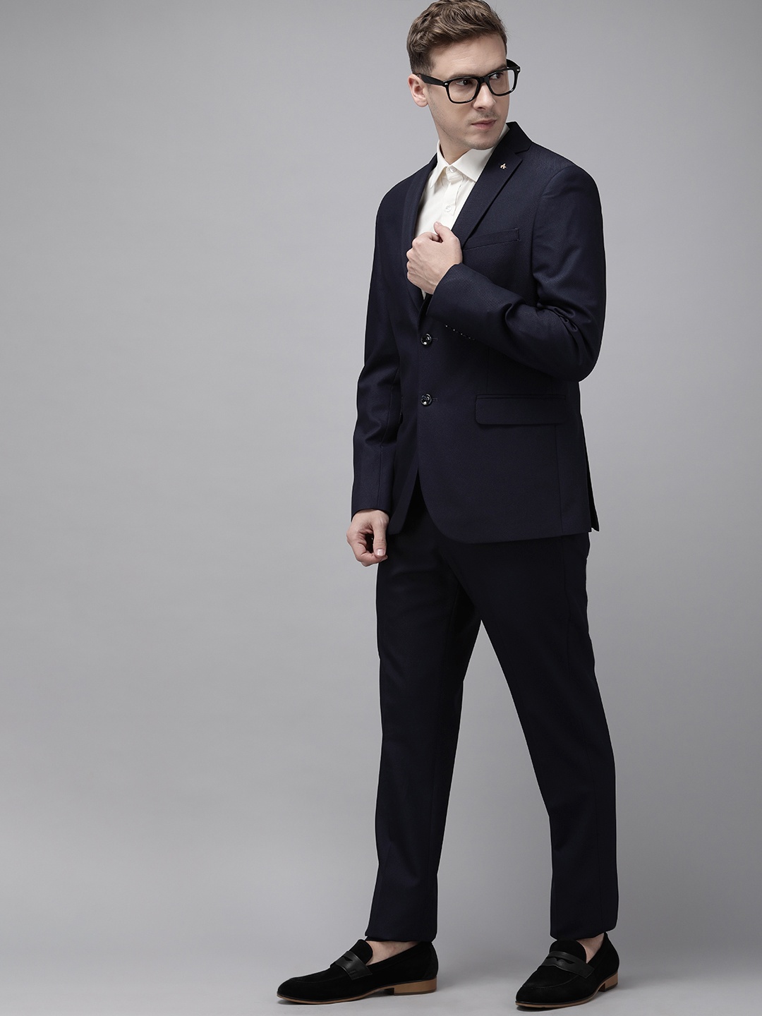 

Arrow Men Navy Blue Tailored Fit Self-designed Single Breasted 2 Piece Formal Suit