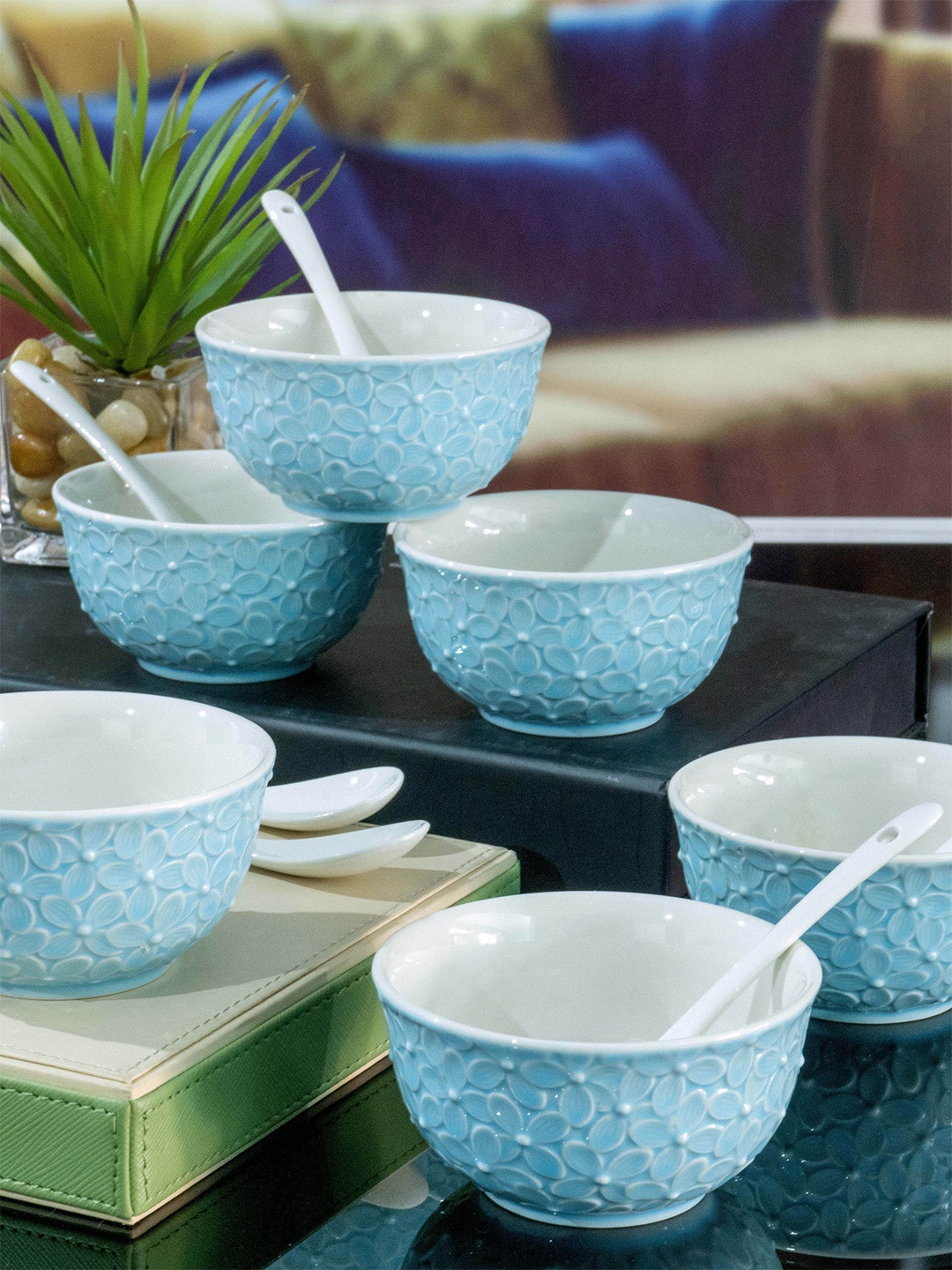 

White Gold Blue & White Textured Porcelain Glossy Bowls With Spoon Set Of 12