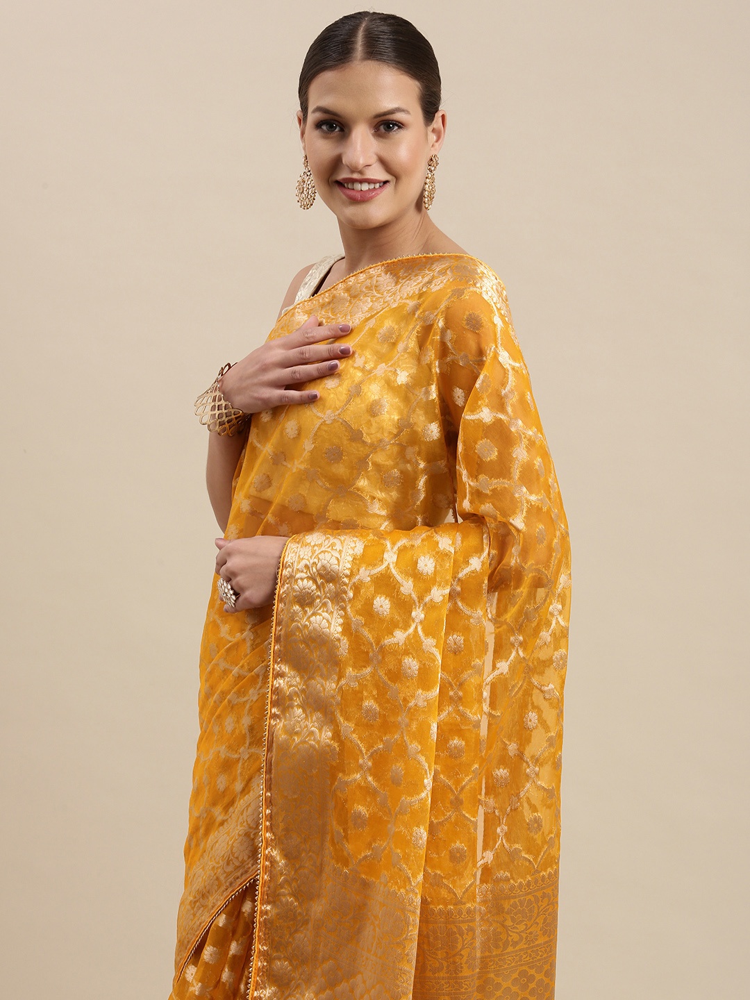 

Geroo Jaipur Floral Zari Organza Banarasi Saree, Mustard