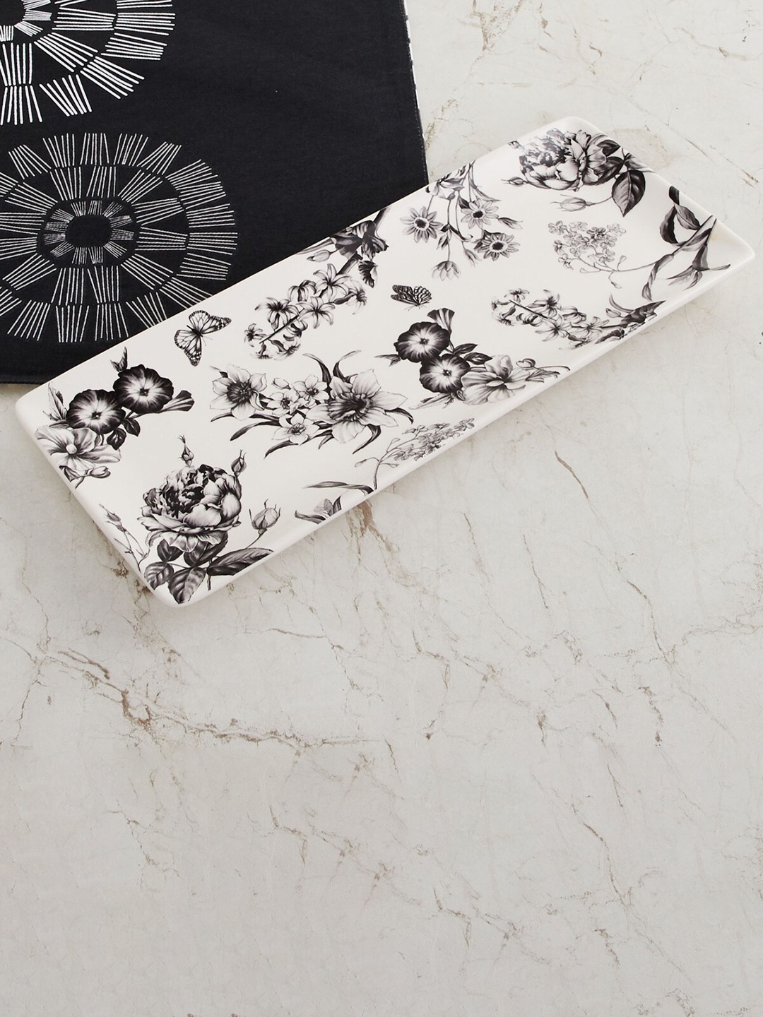 

Home Centre White & Black Maris-Botanical Printed Stoneware Rectangular Platter