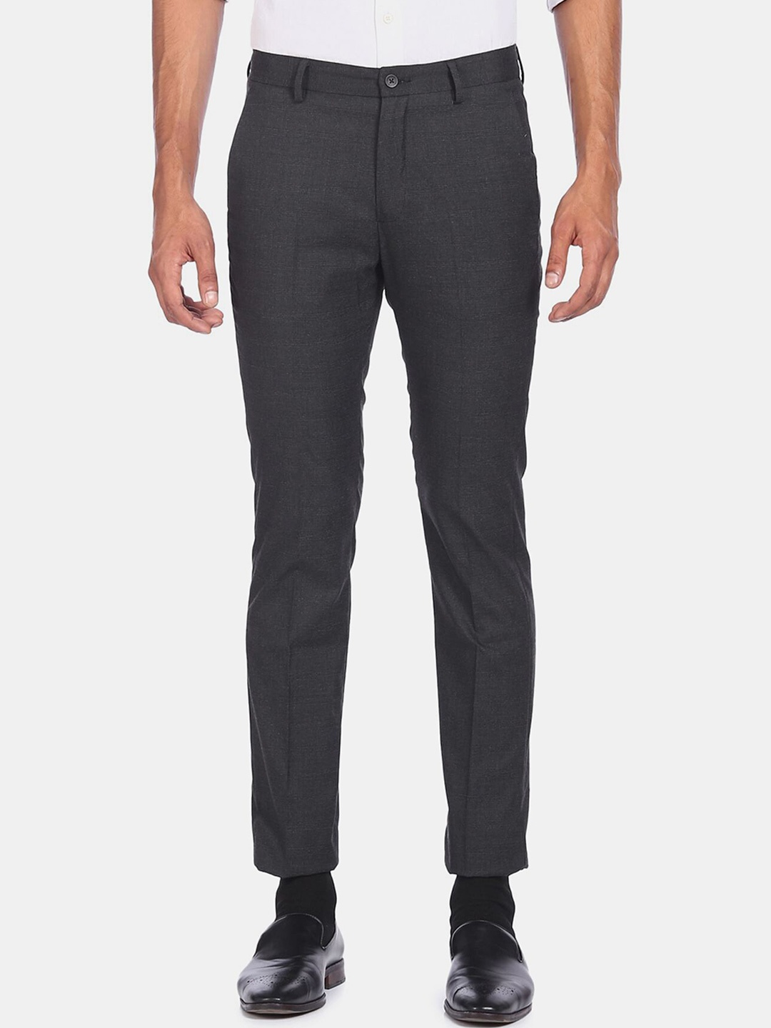 

Excalibur Men Black Solid Regular Fit Trousers