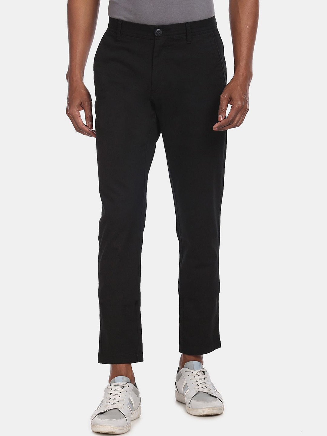 

Ruggers Men Black Solid Regular Trousers