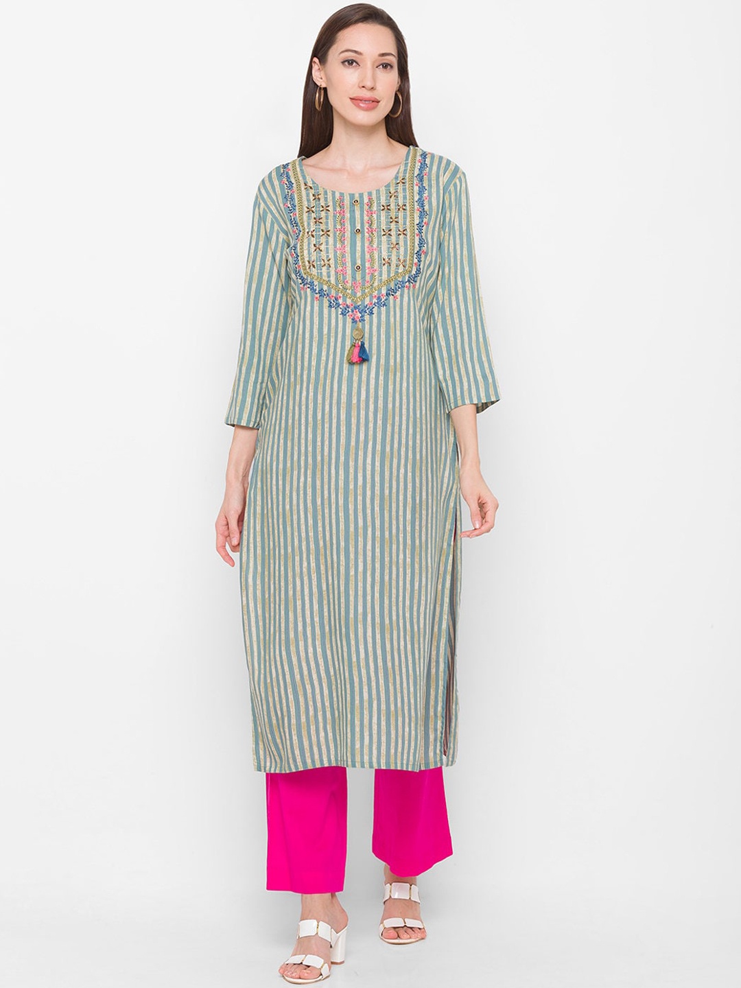 

ZOLA Women Green Striped Flared Sleeves Kurta