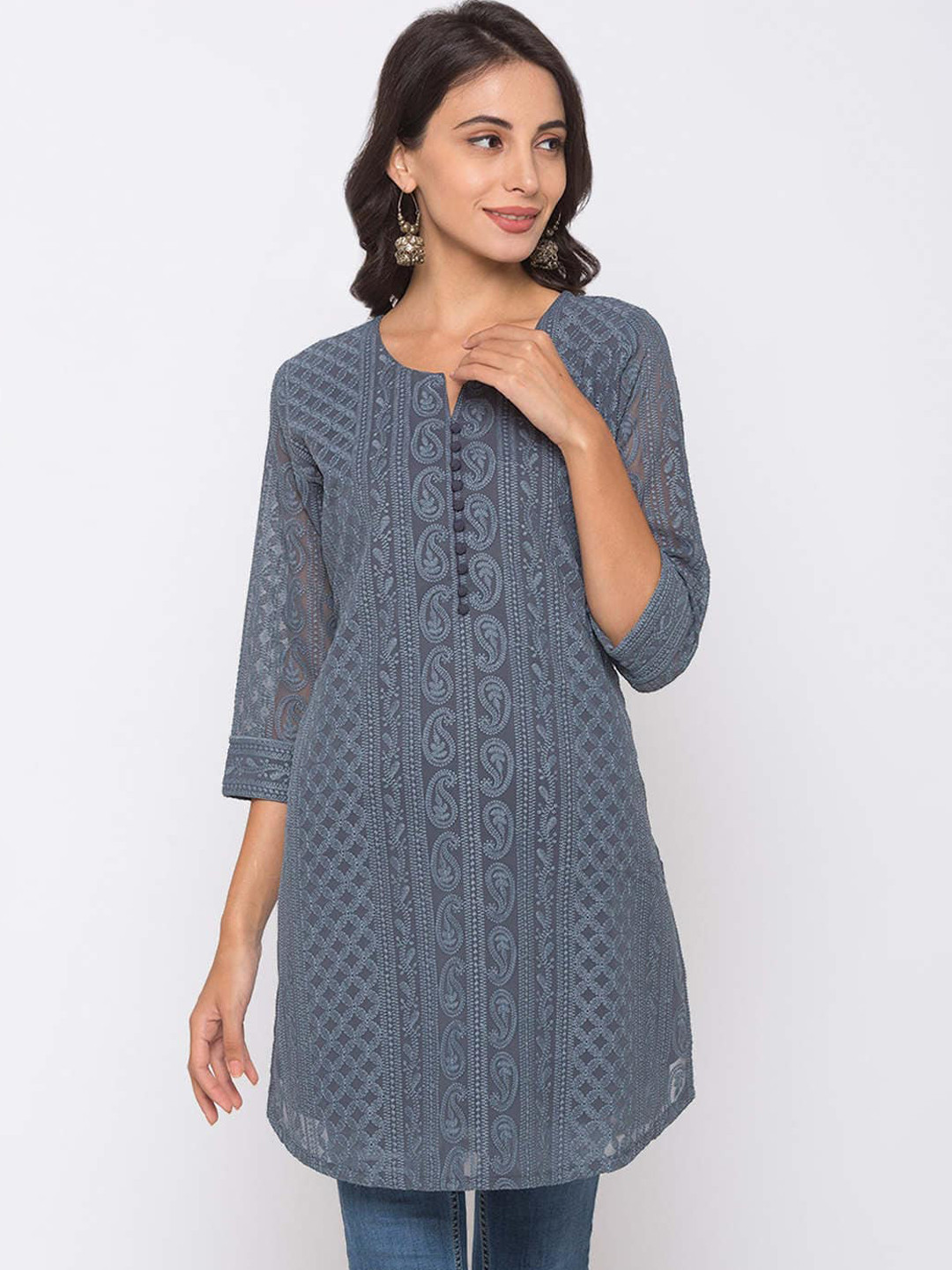 

ZOLA Women Grey Paisley Chikankari Embroidered Kurta