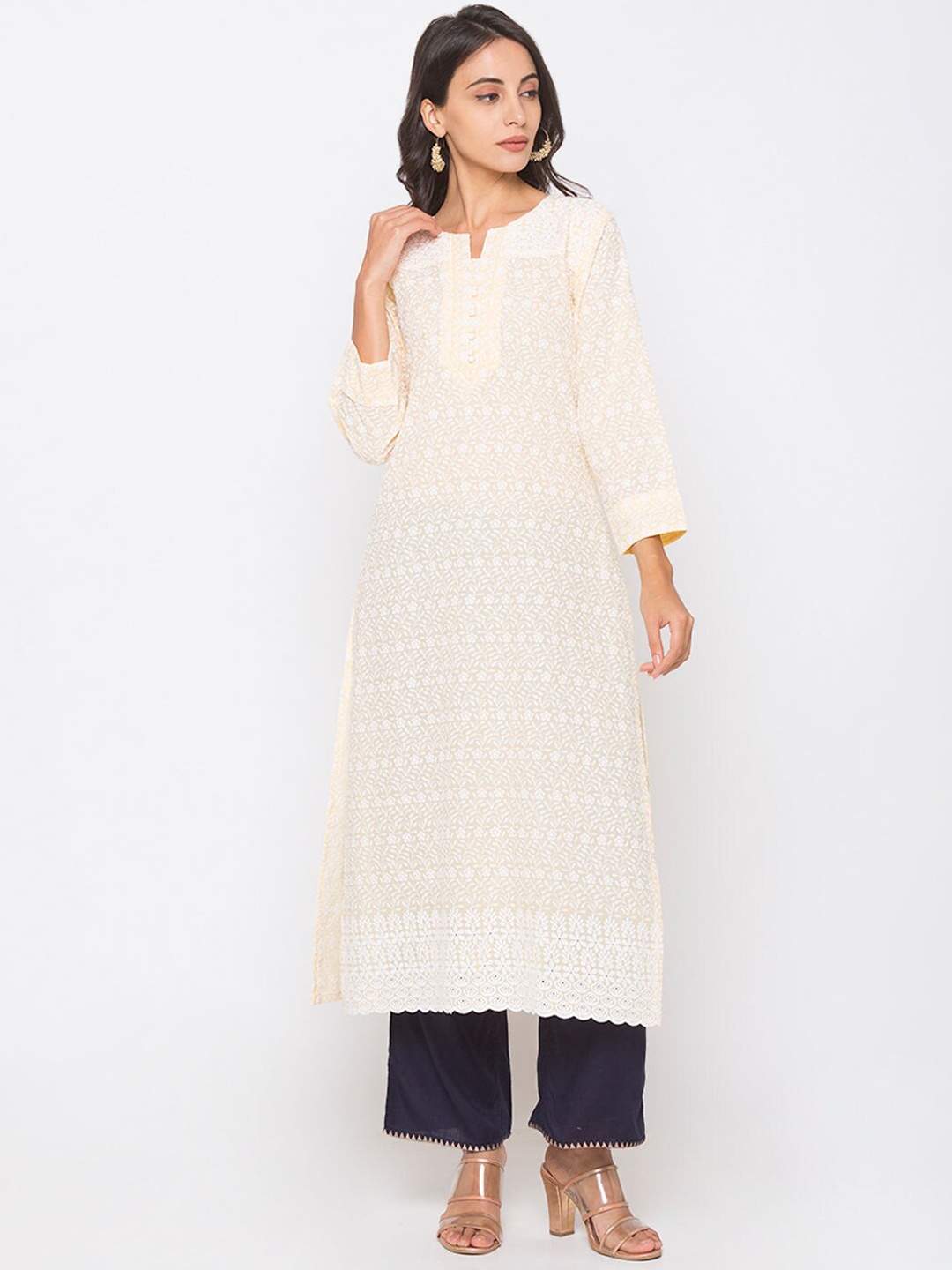 

ZOLA Women Yellow Geometric Chikankari Kurta