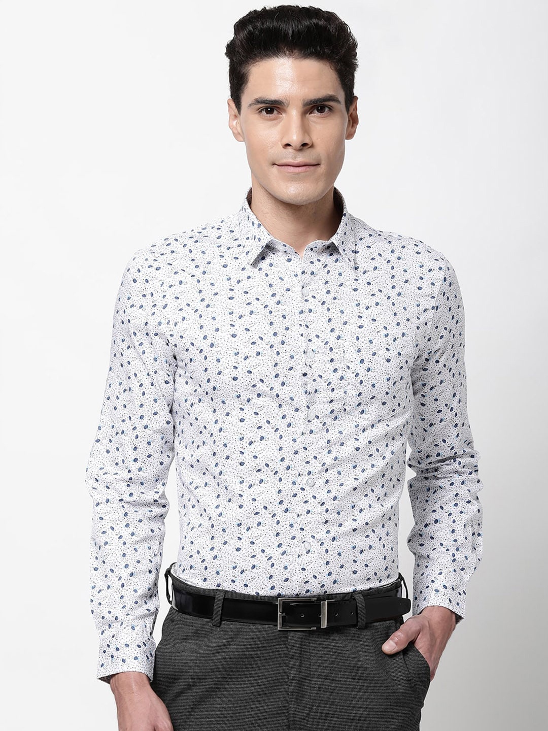 

Excalibur Men White Floral Regular Fit Printed Formal Shirt