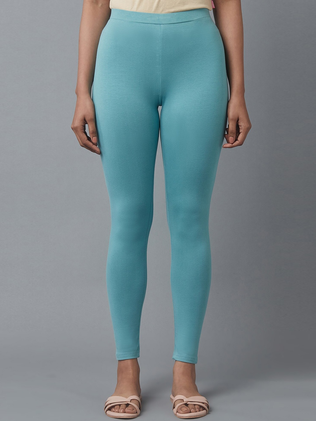 

W Women Blue Solid Ankle-Length Leggings