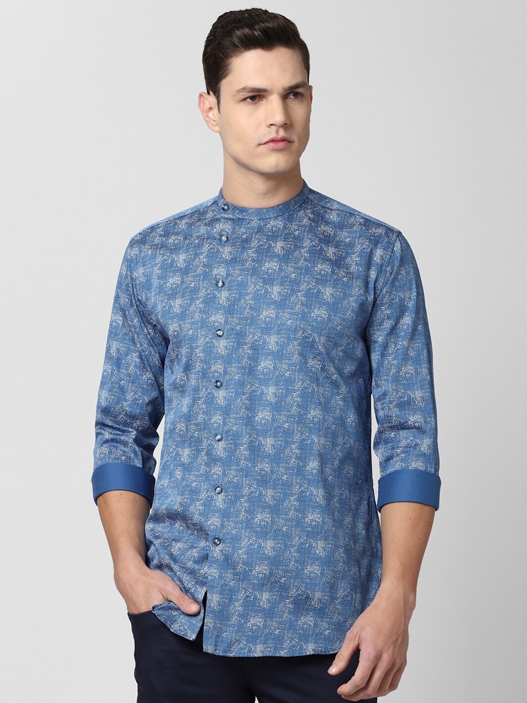 

V Dot Men Blue Slim Fit Floral Printed Casual Shirt