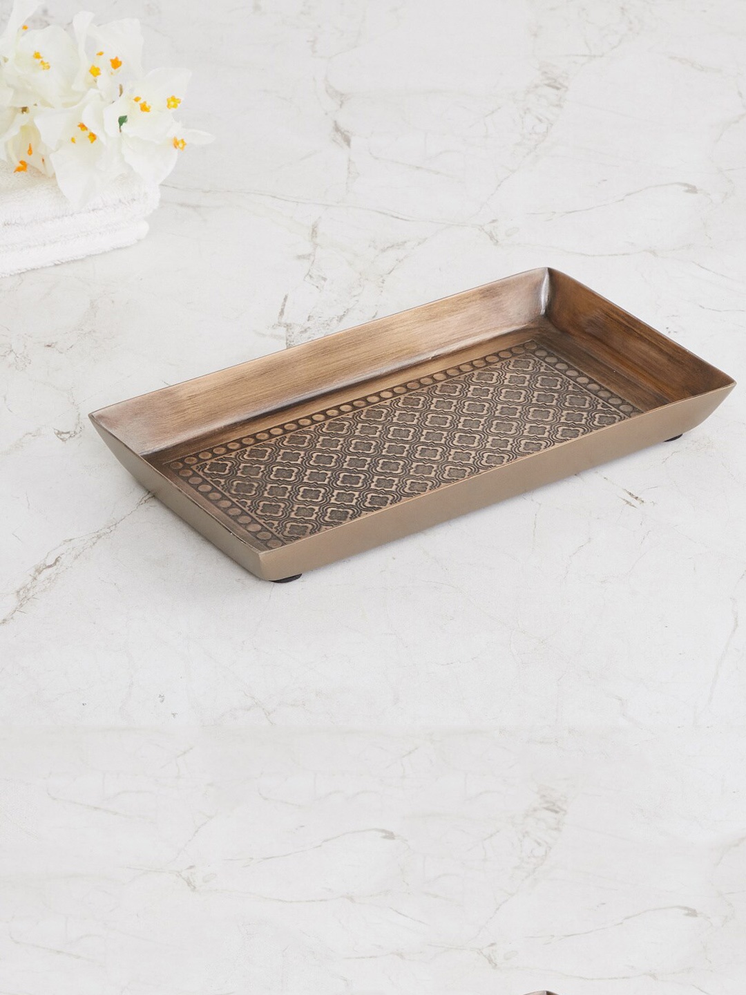 

Home Centre Gold-Toned & Textured Panama Metal Bath Tray