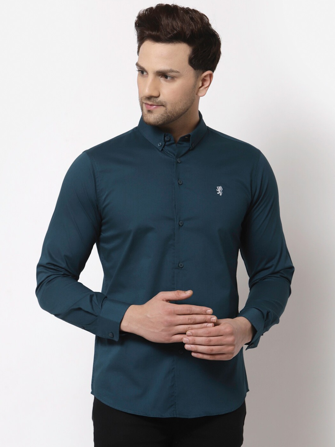 

Red Tape Men Turquoise Blue Solid Regular Fit Cotton Casual Shirt
