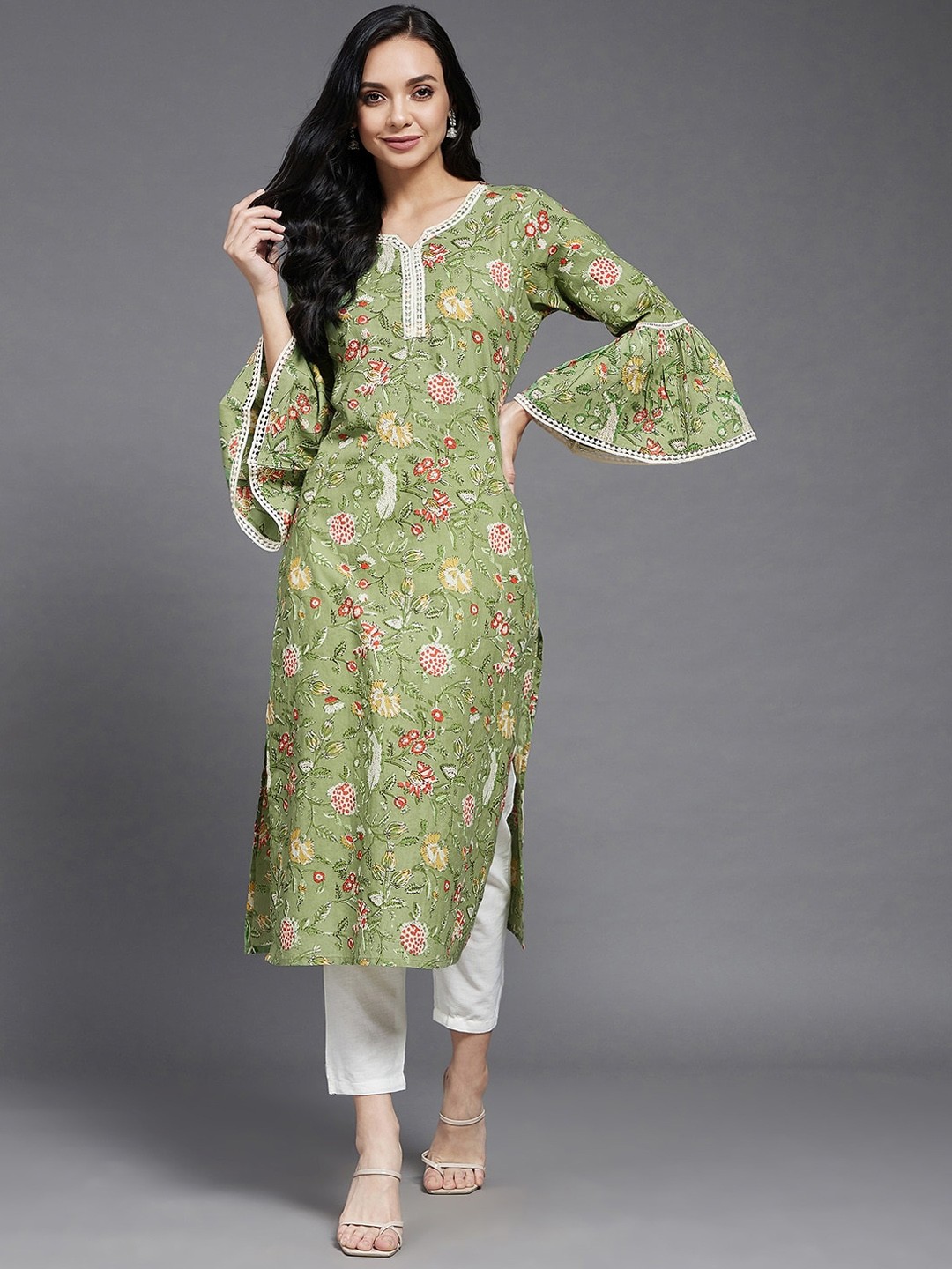

Azira Women Green Floral Checked Keyhole Neck Flared Sleeves Thread Work Kurta