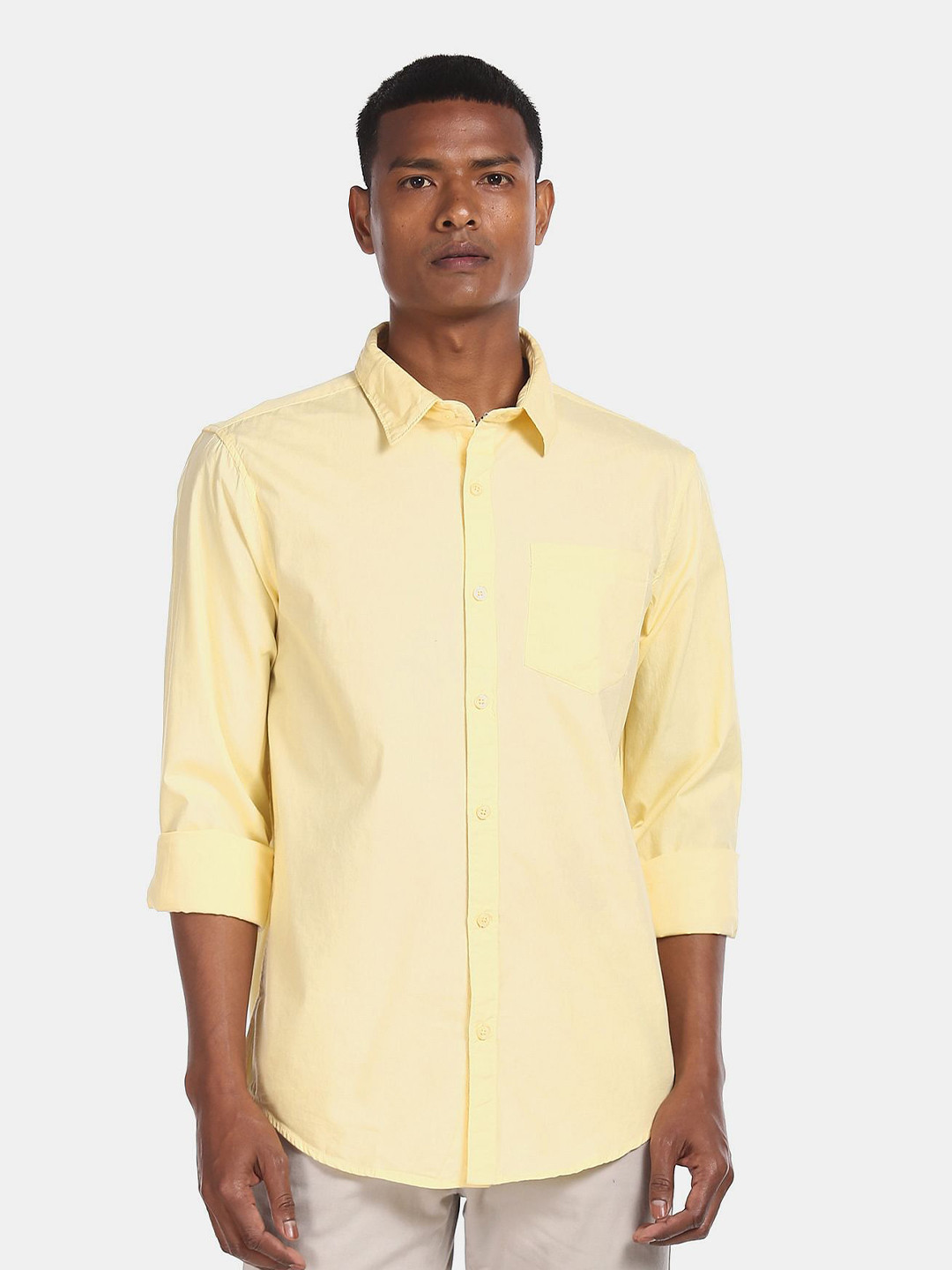 

Ruggers Men Yellow Solid Regular Fit Casual Shirt