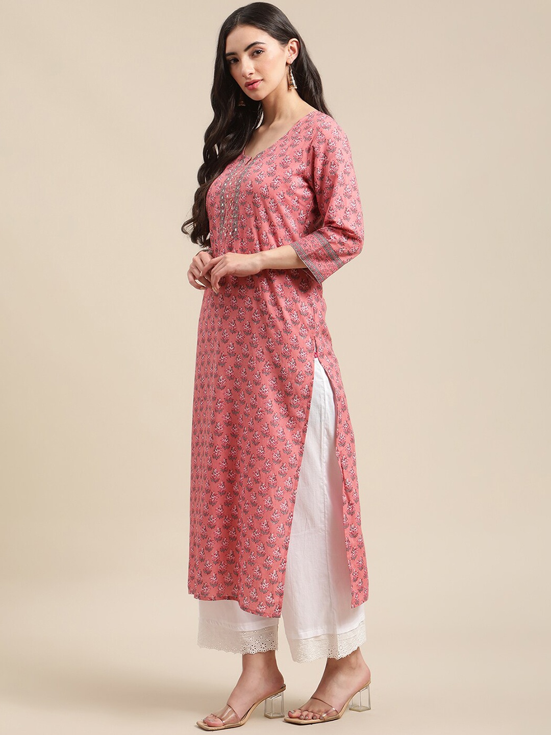 

Varanga Women Pink & White Floral Printed Pure Cotton Kurta with Palazzos