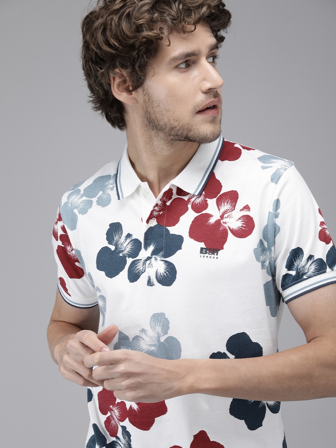 

BEAT LONDON by PEPE JEANS Men White & Blue Floral Printed Polo Collar Pure Cotton T-shirt