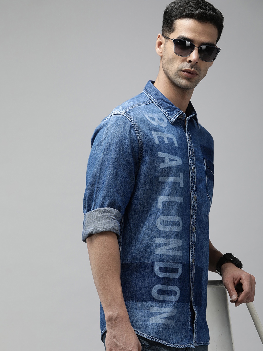 

BEAT LONDON by PEPE JEANS Men Pure Cotton Denim Slim Fit Opaque Printed Casual Shirt, Blue