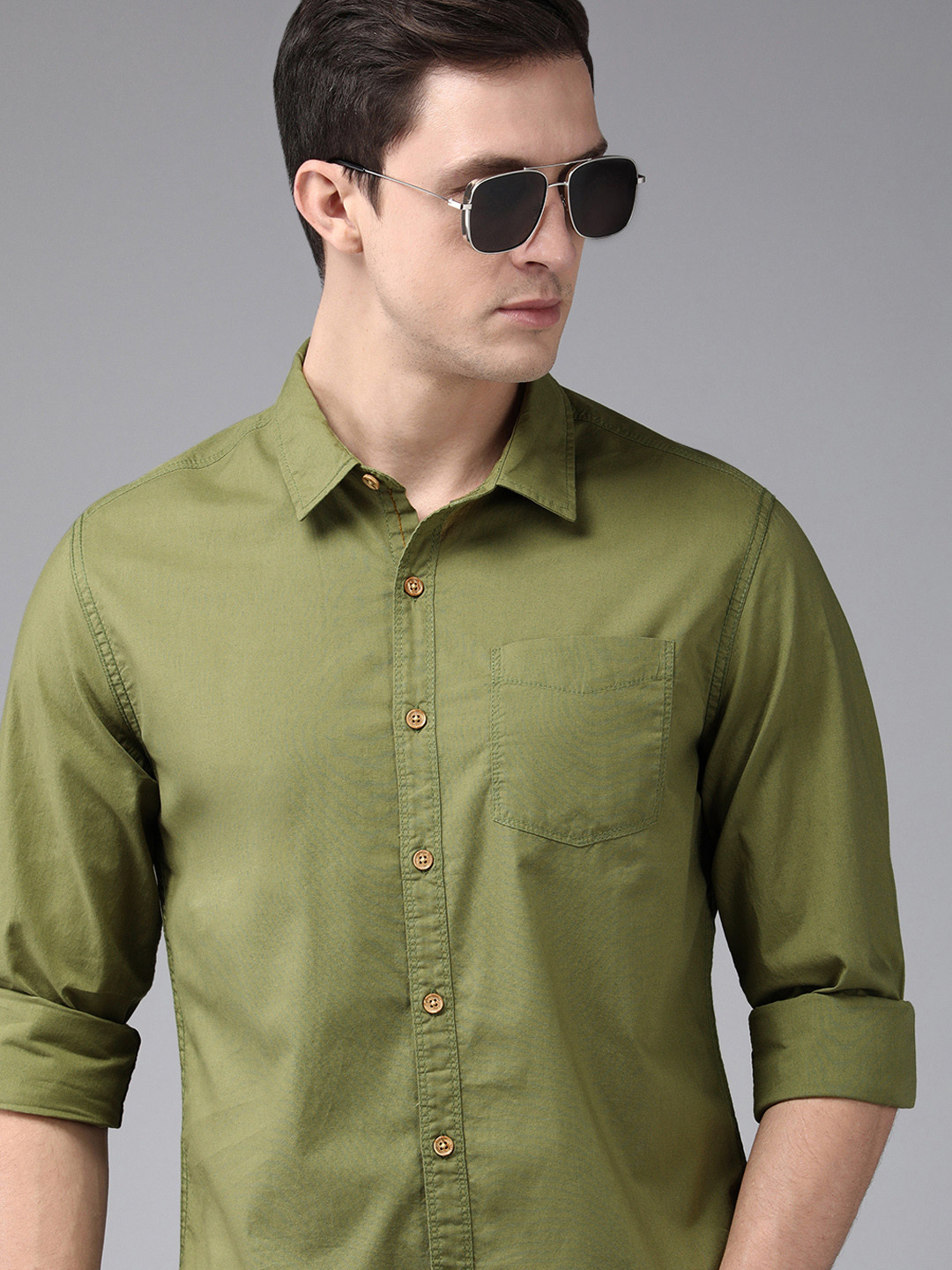 

BEAT LONDON by PEPE JEANS Men Olive Green Classic Slim Fit Casual Shirt