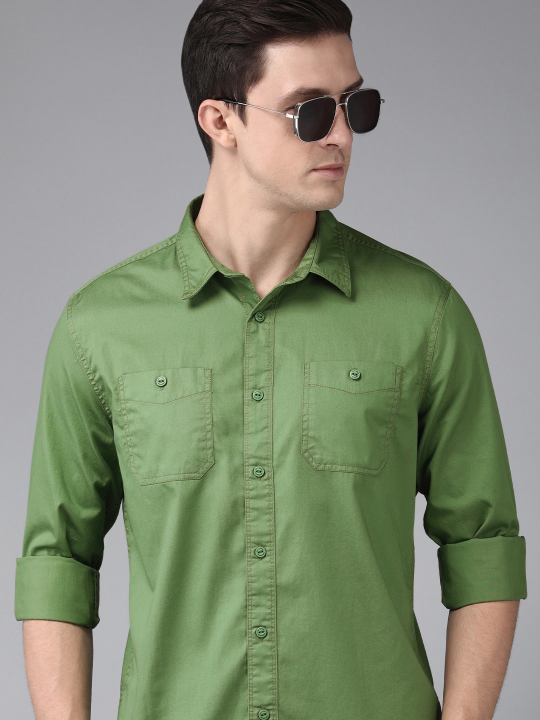 

BEAT LONDON by PEPE JEANS Men Olive Green Classic Slim Fit Casual Shirt