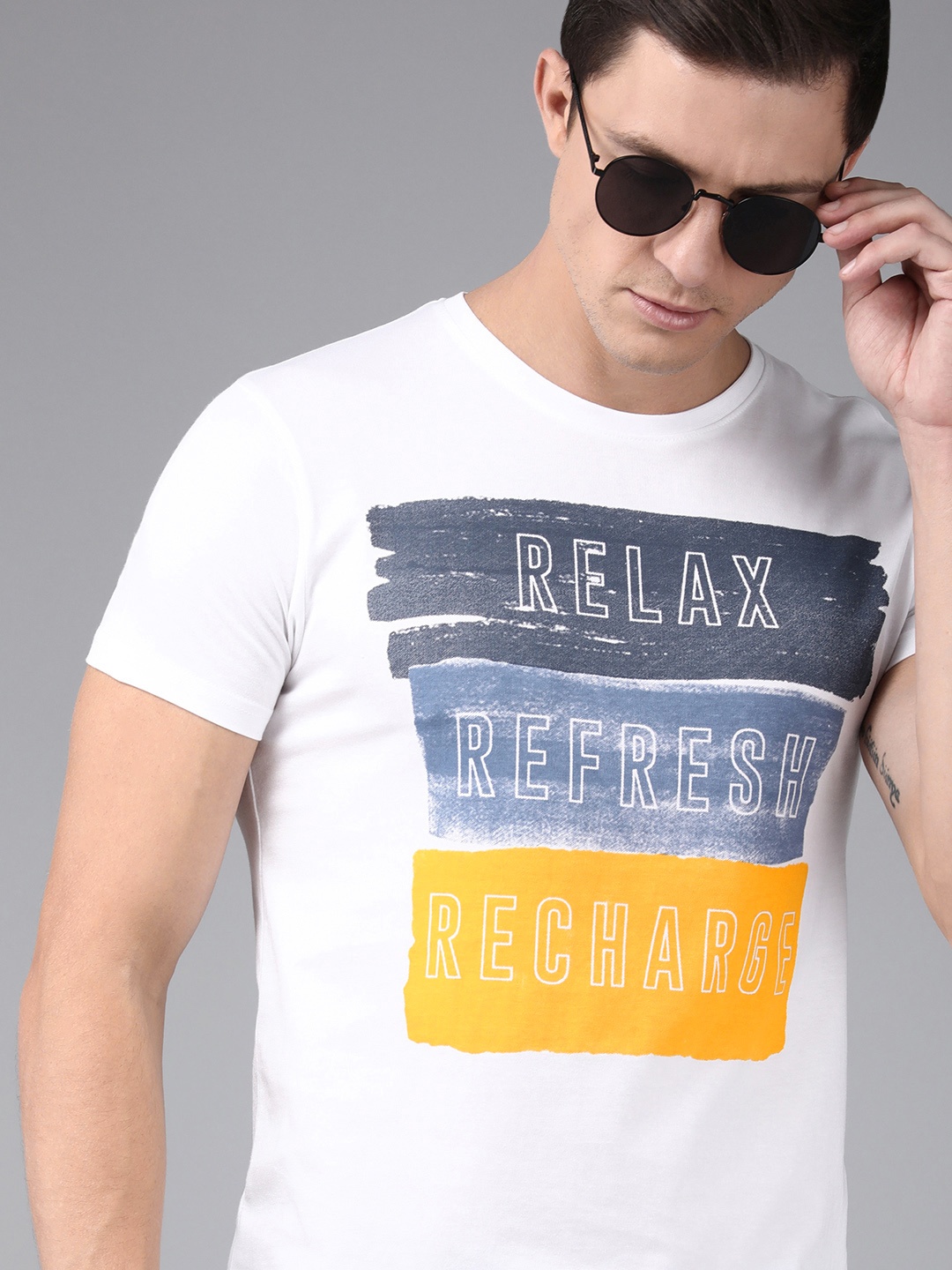 BEAT LONDON by PEPE JEANS Men White Typography Print Round Neck Slim Fit T-shirt