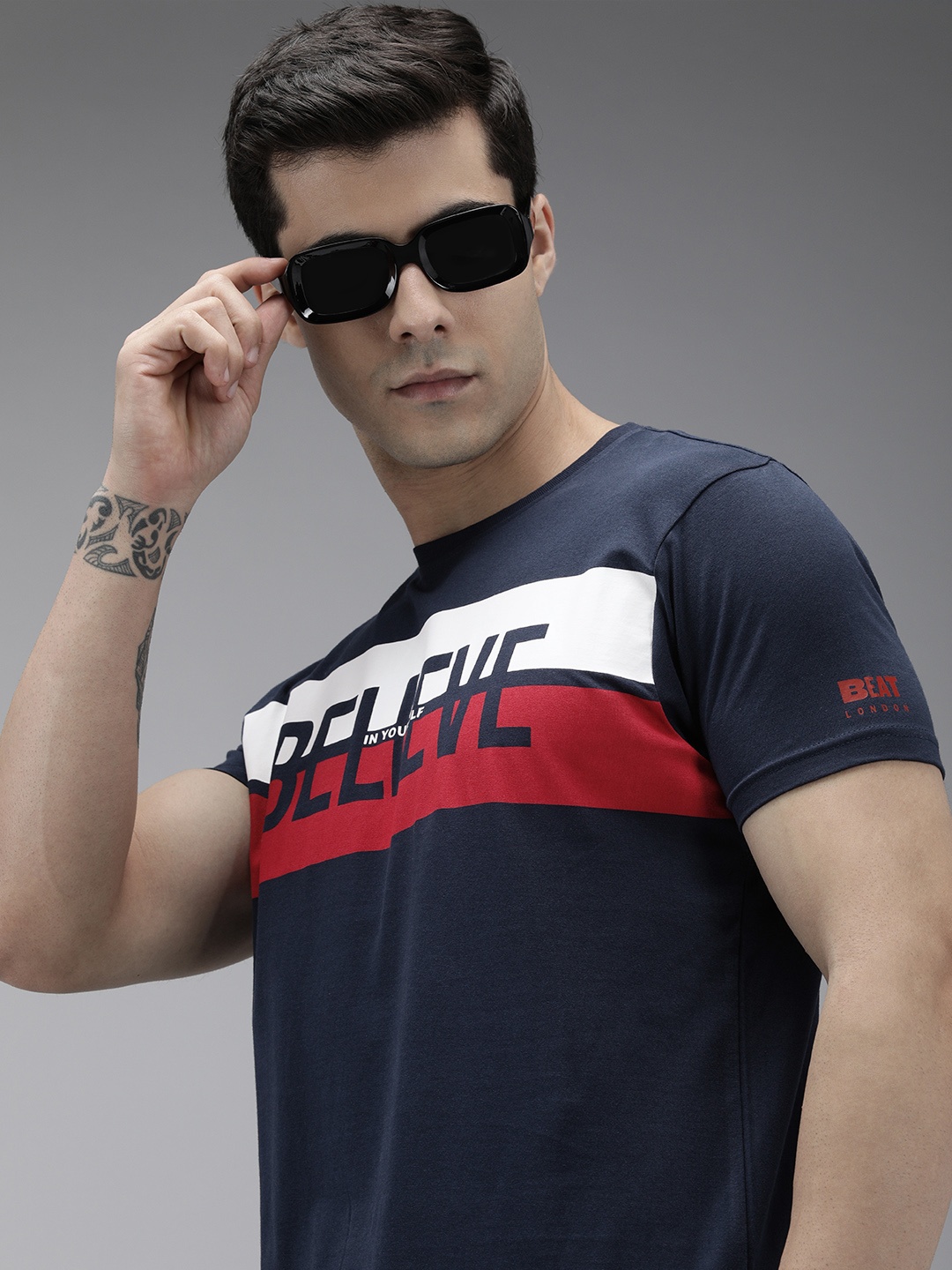 

BEAT LONDON by PEPE JEANS Men Navy Blue Typography Printed Pure Cotton Slim Fit T-shirt