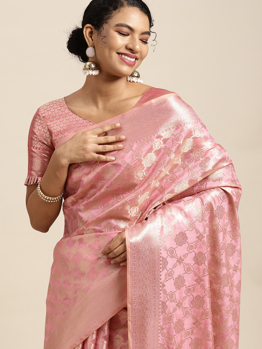 

Mitera Pink & Gold-Toned Ethnic Motifs Woven Design Kanjeevaram Saree