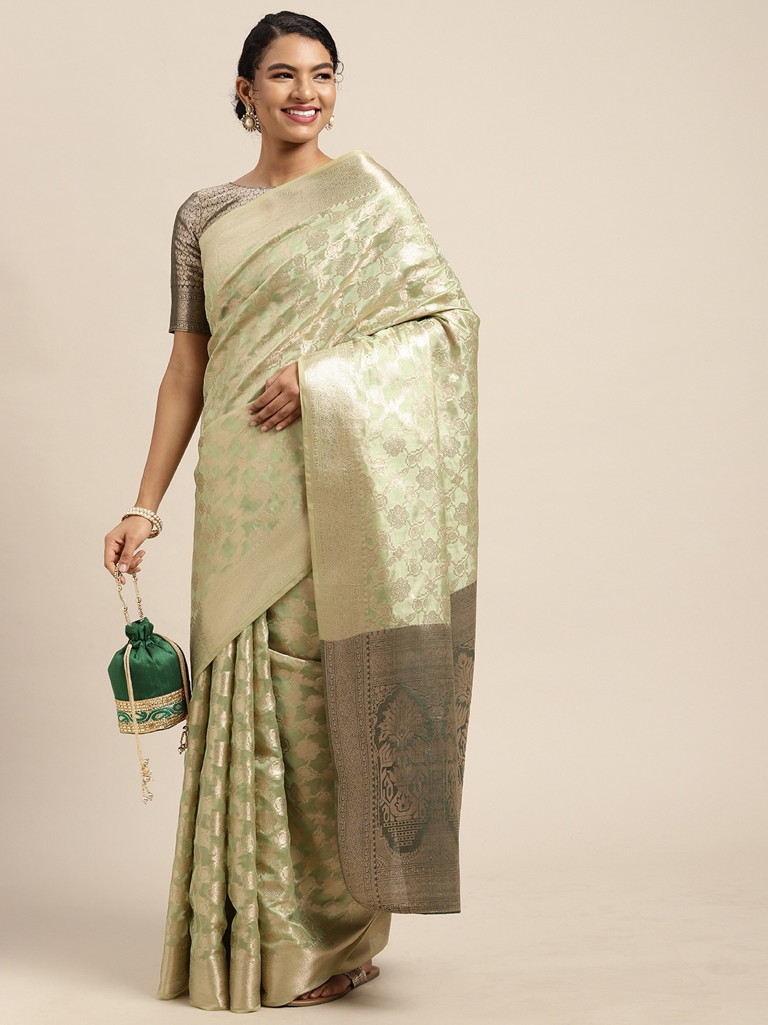 

Mitera Olive Green & Gold-Toned Floral Woven Design Kanjeevaram Saree