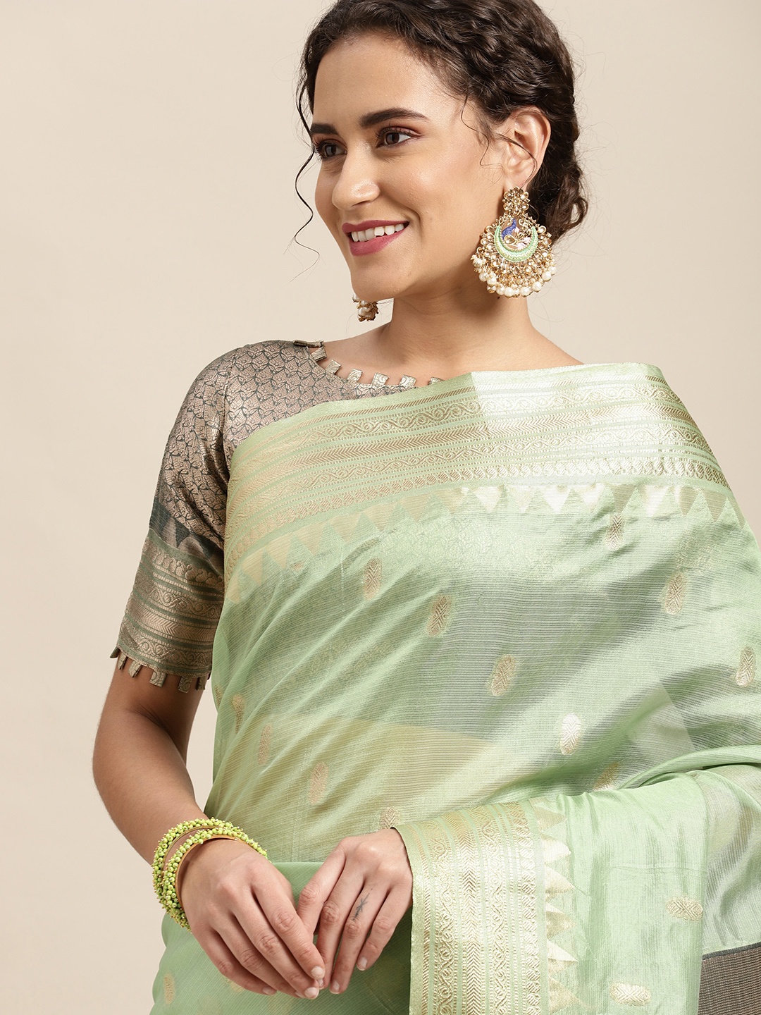 

Mitera Green & Golden Ethnic Motifs Banarasi Saree