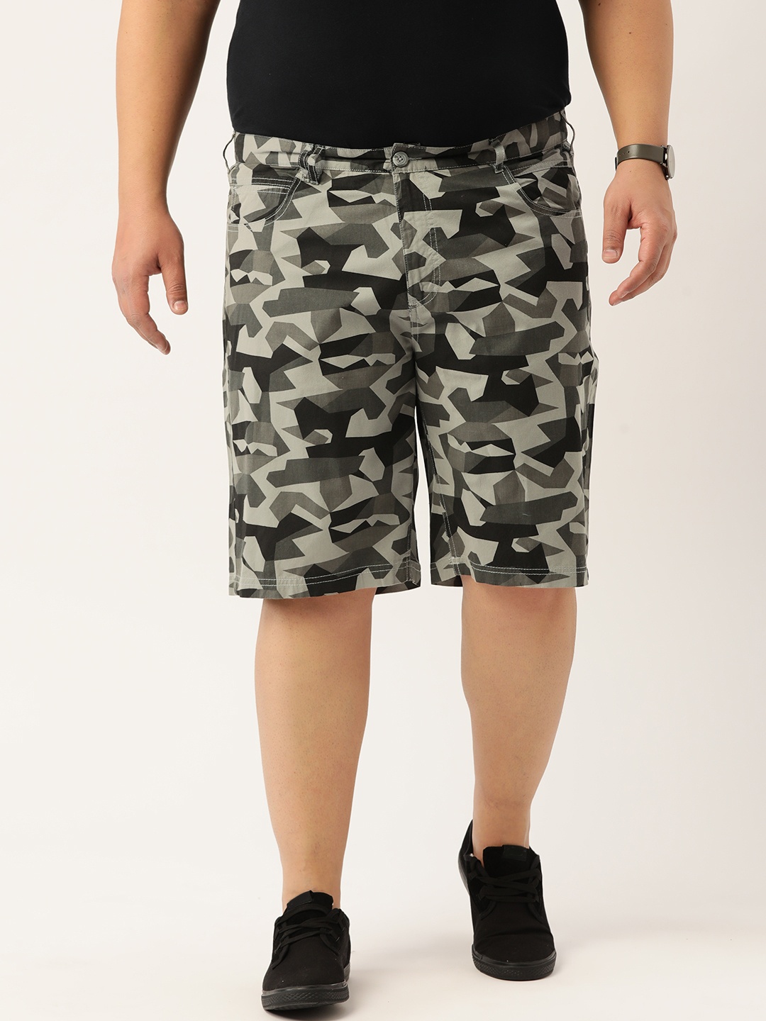 

IVOC Plus Men Grey Camouflage Printed Slim Fit Shorts