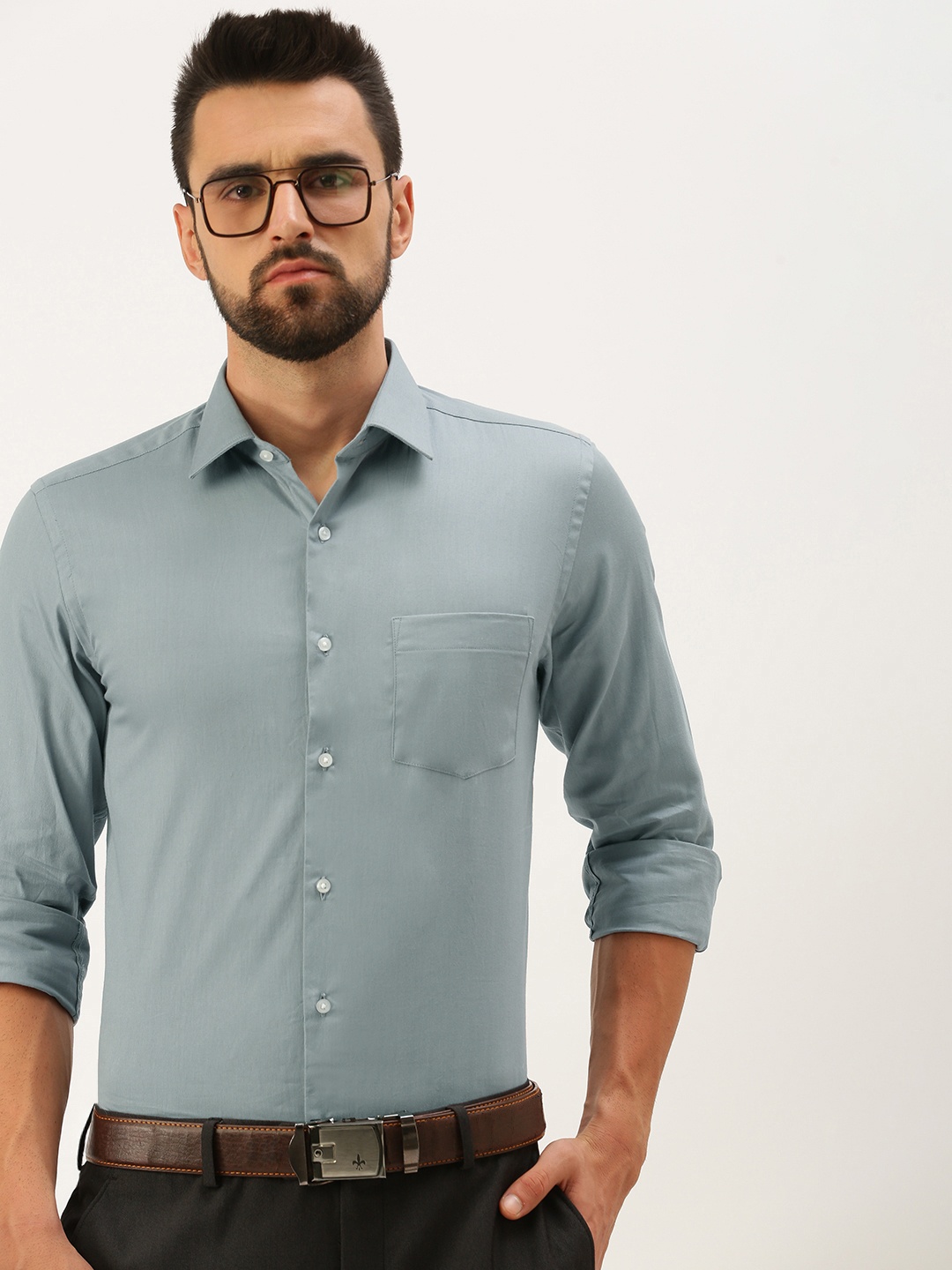 

IVOC Men Blue Solid Cotton Classic Slim Fit Formal Shirt