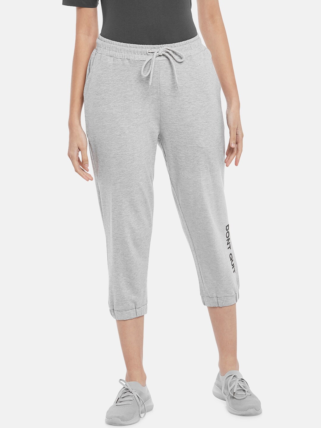 

Ajile by Pantaloons Women Grey Melange Printed Capris
