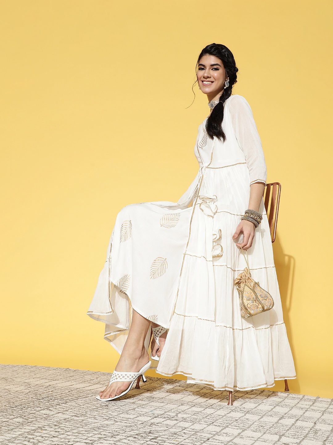 

Yufta Women Classic White Ethnic Motifs Swirling Volume Dress