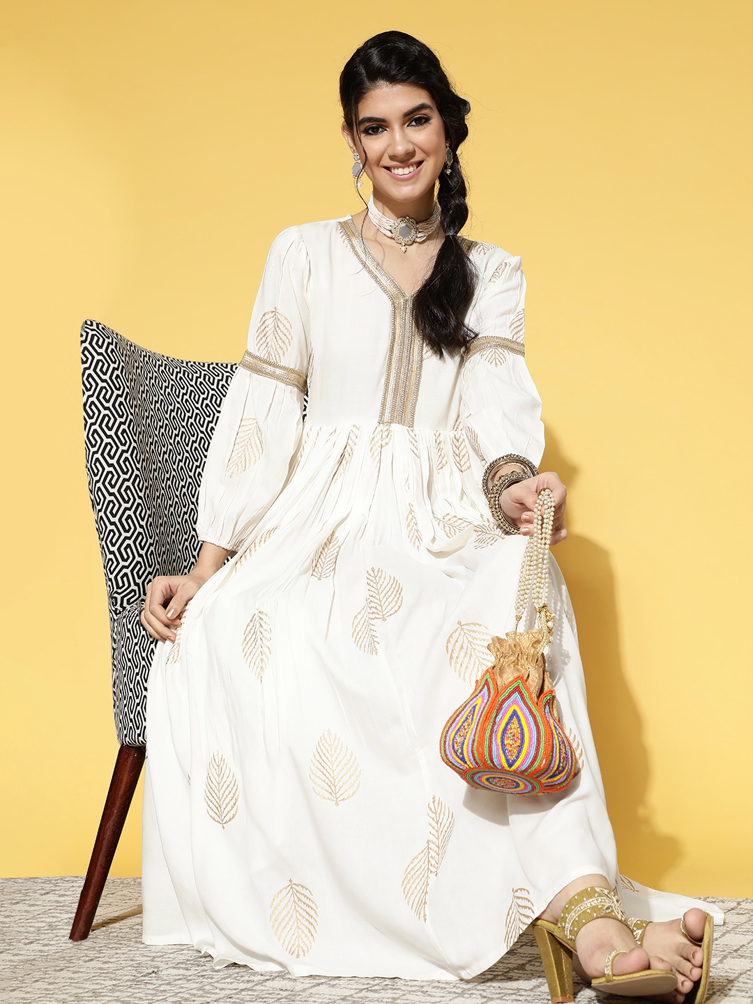 

Yufta Women Classic White Ethnic Motifs Swirling Volume Dress