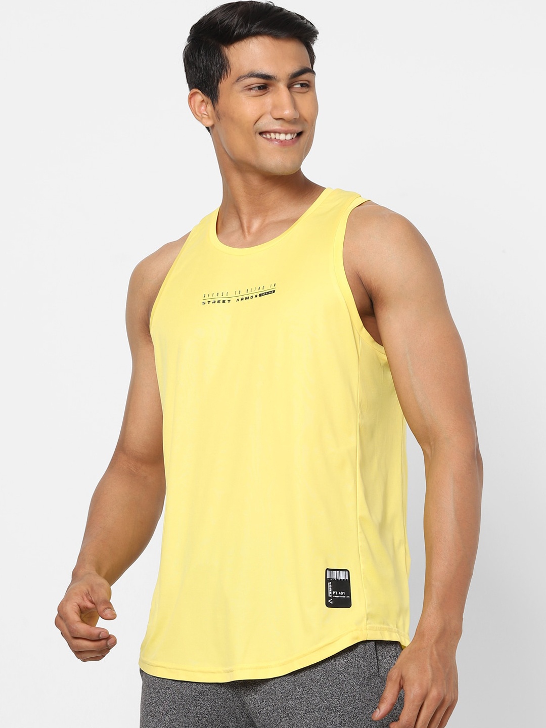 

Street Armor by Pantaloons Men Yellow Printed Gym Vest