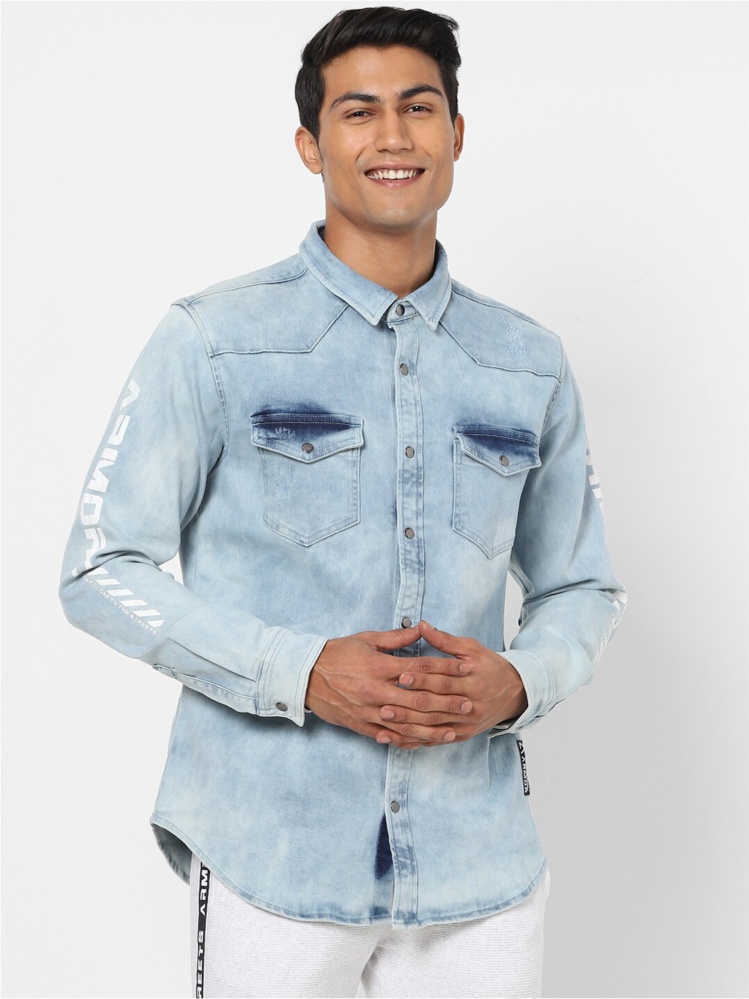 

Street Armor by Pantaloons Men Blue Regular Fit Faded Casual Shirt