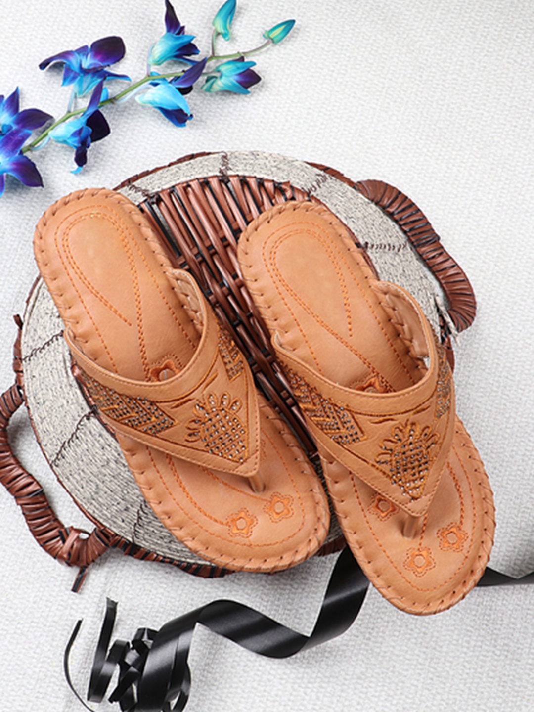 

THE WHITE POLE Women Brown Embellished Leather Ethnic T-Strap Flats