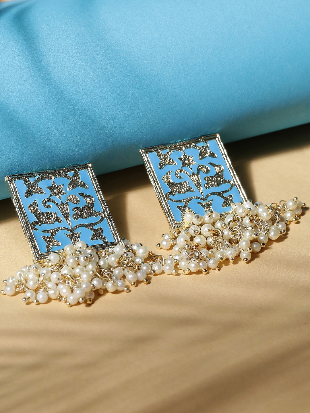 

SOHI Gold-Plated Blue & White Pearl Beaded Contemporary Laheriya Studs
