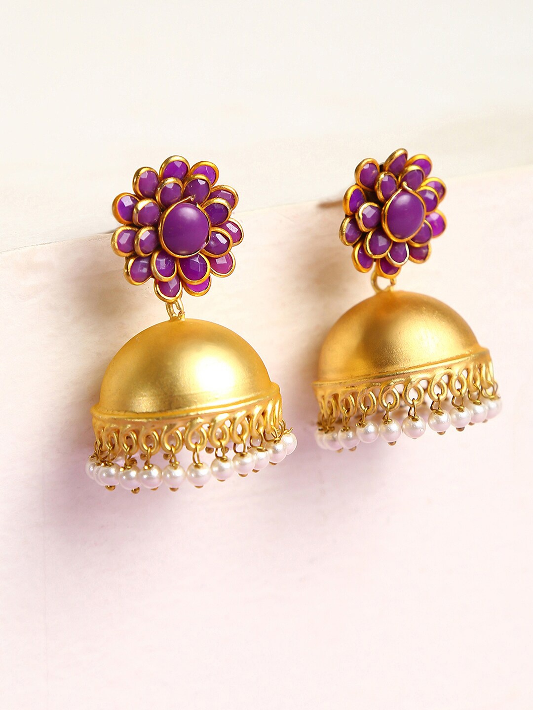 

SOHI Gold-Toned Dome Shaped Jhumkas Earrings