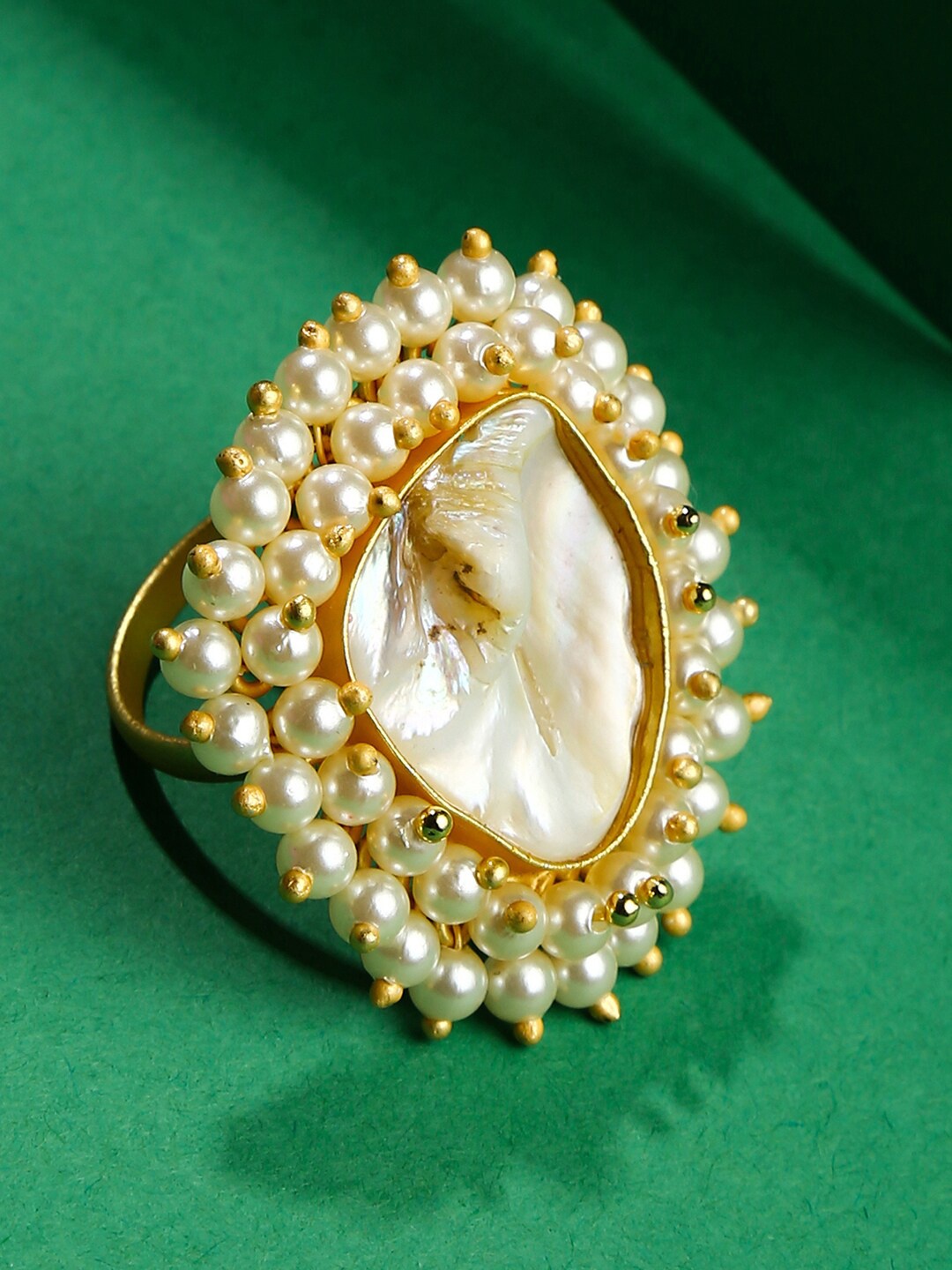 

SOHI Gold-Toned White Pearl Beaded Jadau Finger Ring