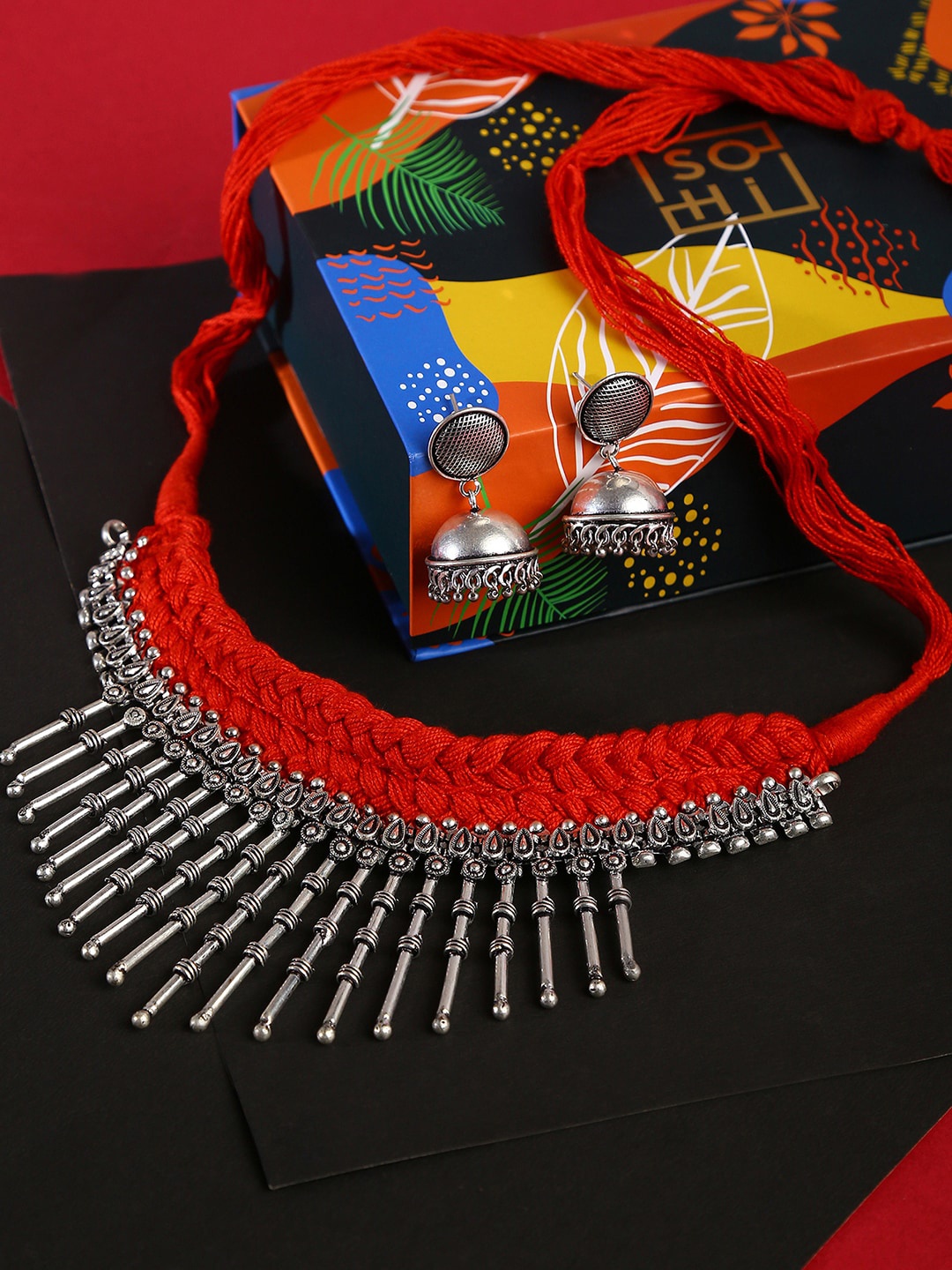 

SOHI Red & Silver-Toned Oxidised Thread Jewellery Set