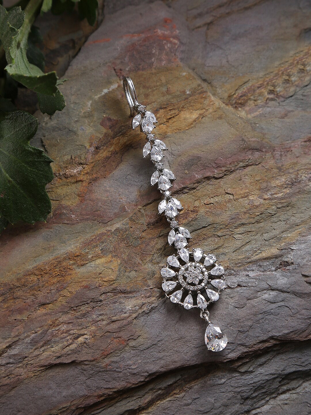 

SOHI Silver-Toned & White AD-Studded Maang Tikka