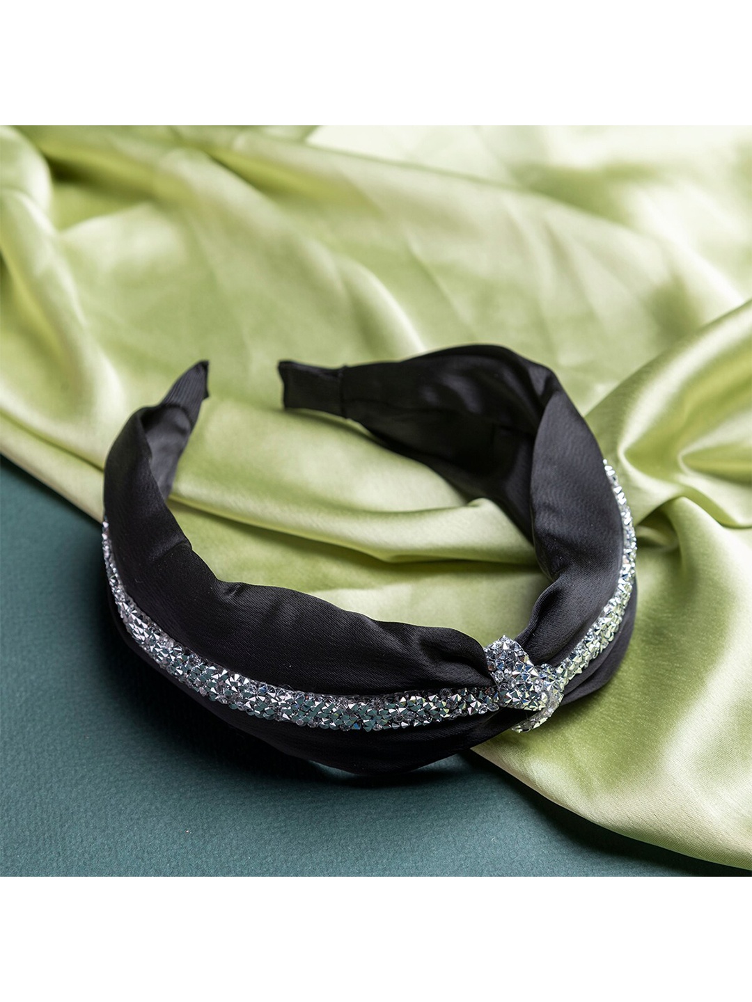 

Jewelz Women Black & Silver Toned Embellished Hairband
