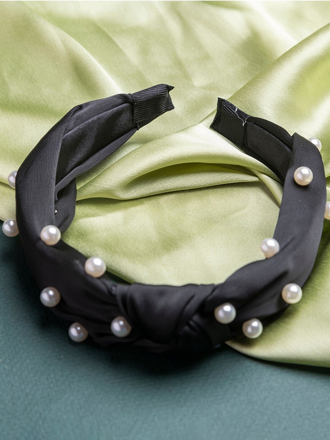 

Jewelz Women Black & White Pearl Embellished Hairband