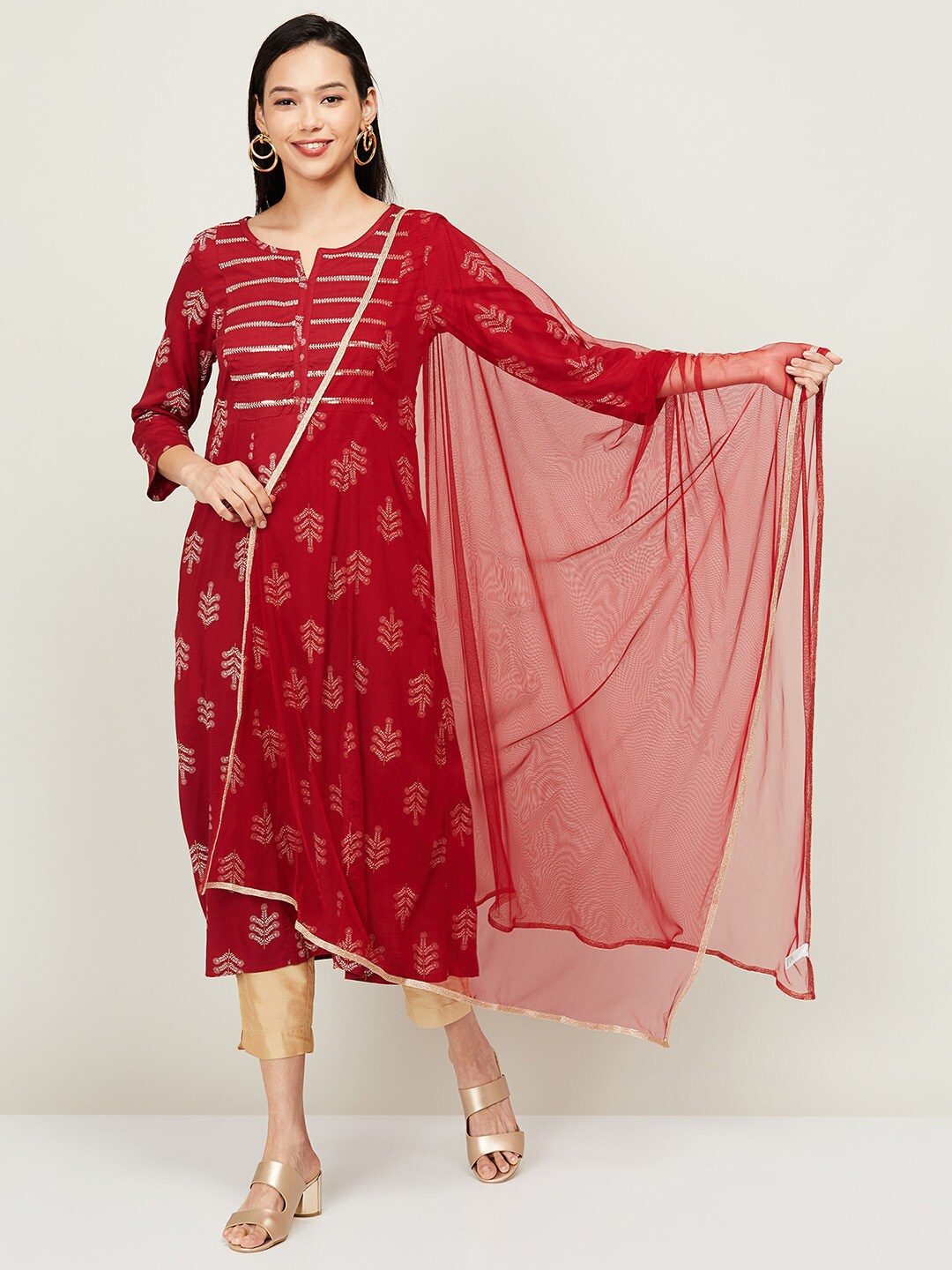 

Melange by Lifestyle Red Dupatta
