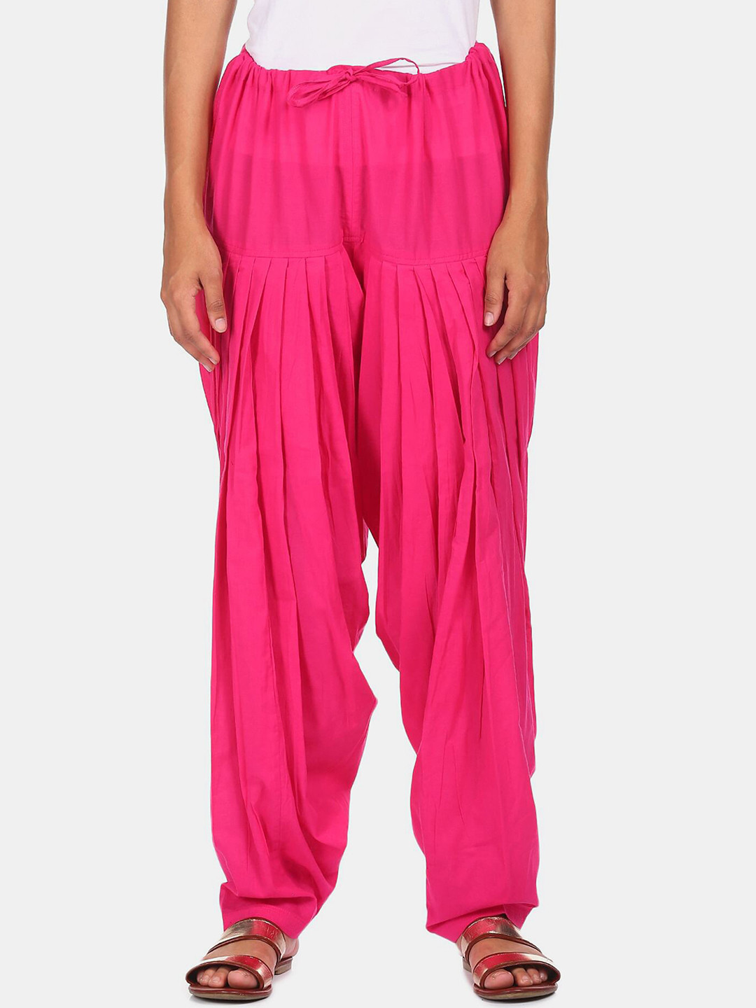 

Karigari Women Fuchsia Pink Solid Patiala