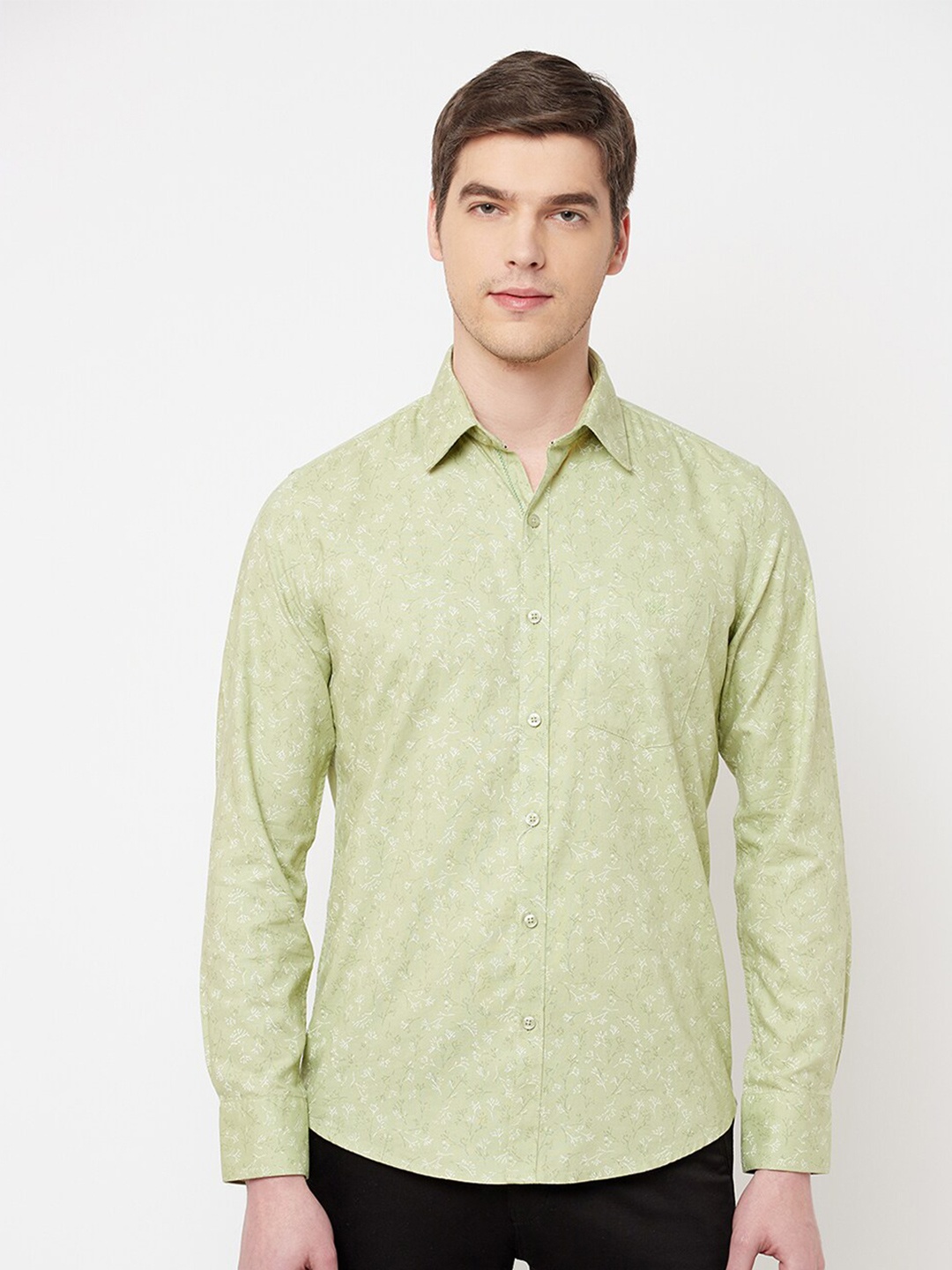 

Crimsoune Club Men Green Cotton Slim Fit Floral Printed Casual Shirt