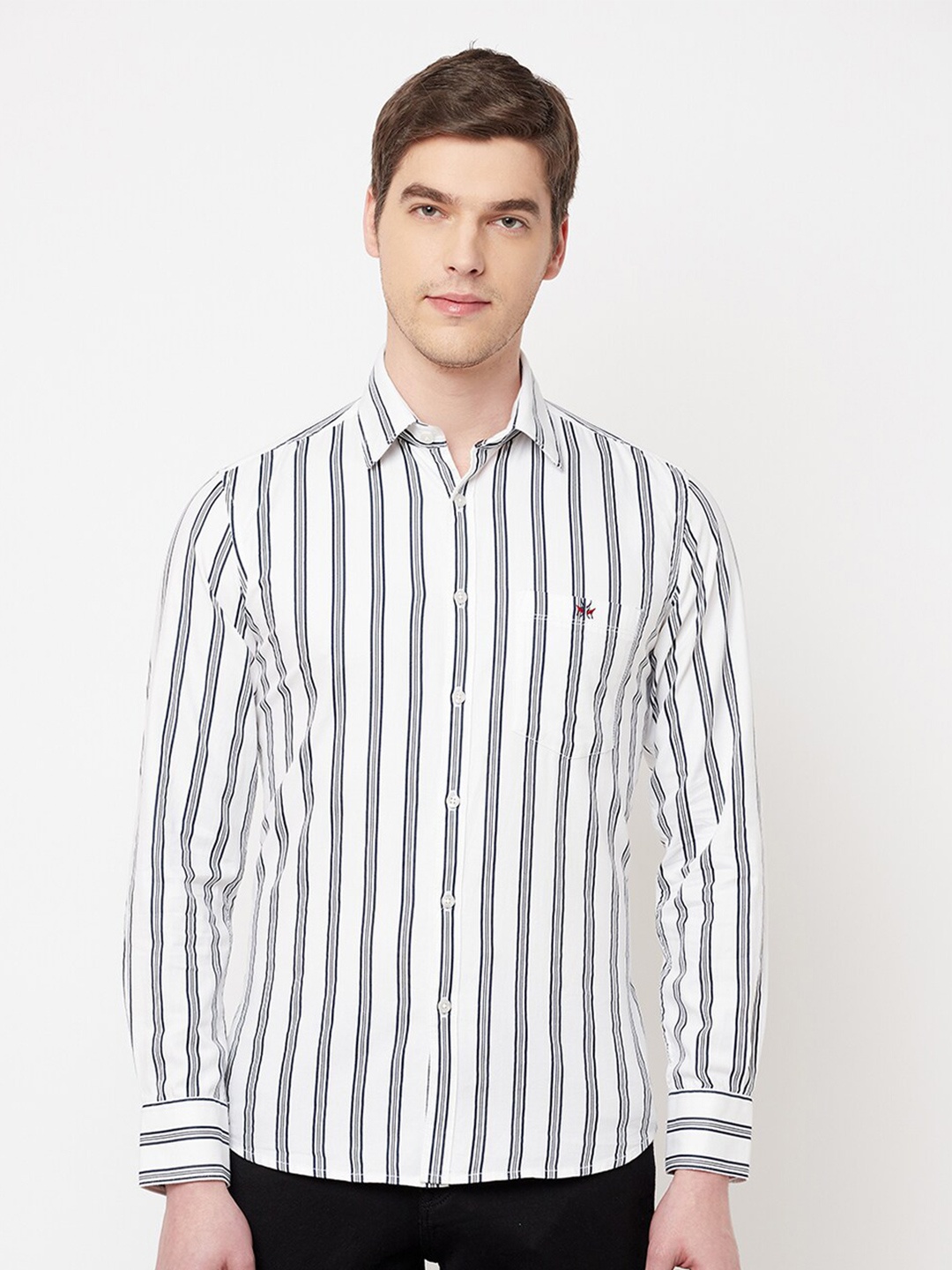 

Crimsoune Club Men White Slim Fit Striped Pure Cotton Casual Shirt