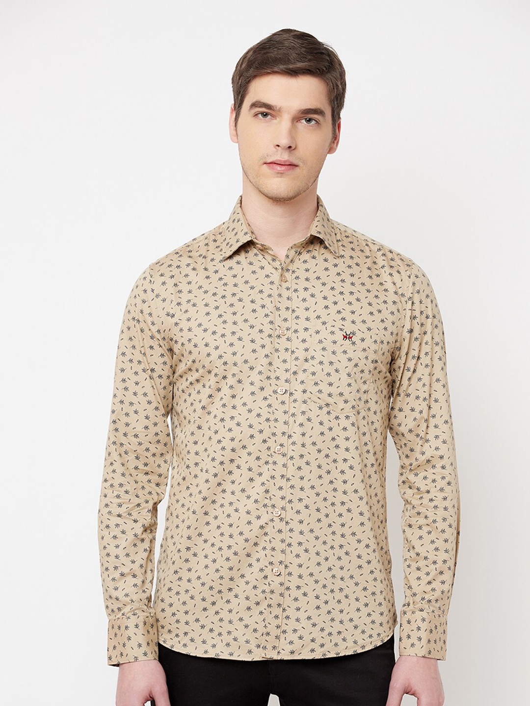 

Crimsoune Club Men Beige Slim Fit Floral Printed Casual Shirt