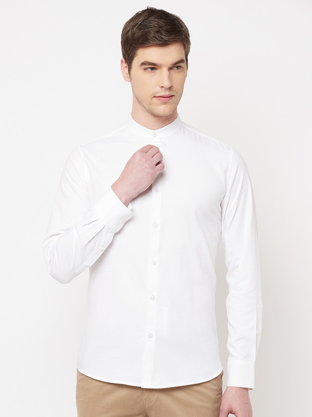 

Crimsoune Club Men White Solid Slim Fit Pure Cotton Casual Shirt