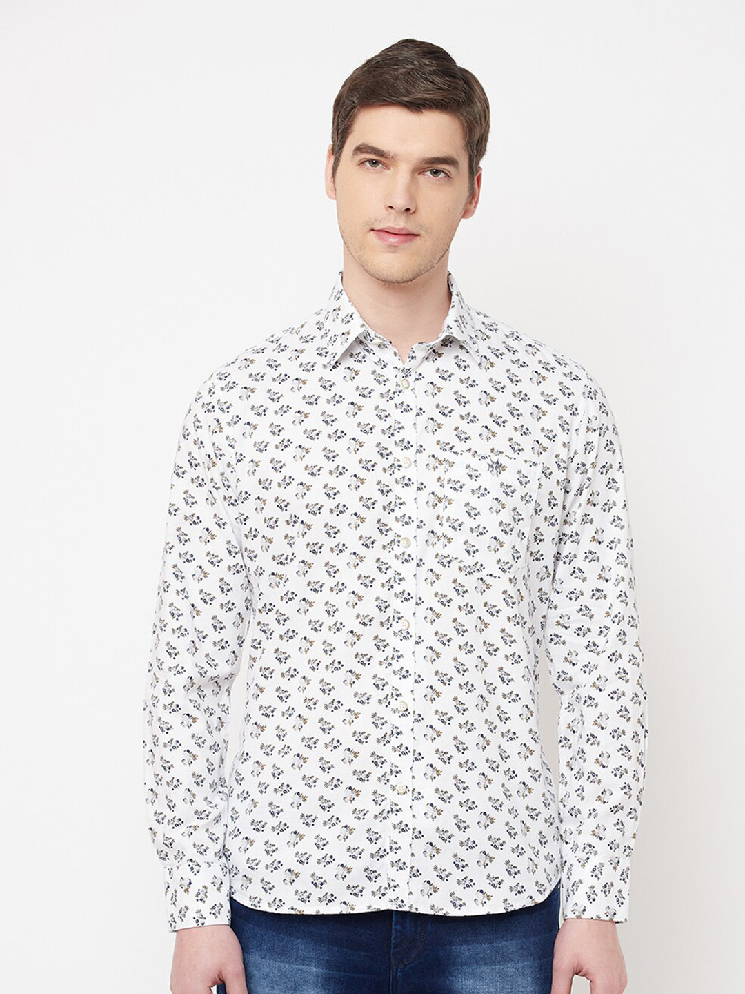 

Crimsoune Club Men White Slim Fit Floral Printed Pure Cotton Casual Shirt